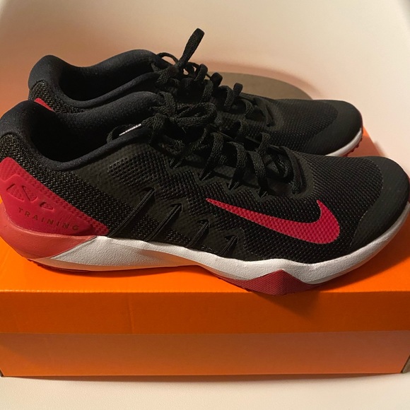 Nike trainers - Picture 1 of 3